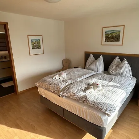 Huebeli - Streit By Interhome Apartment Zweisimmen